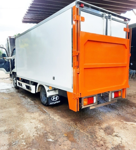 Đóng thùng xe tải 2