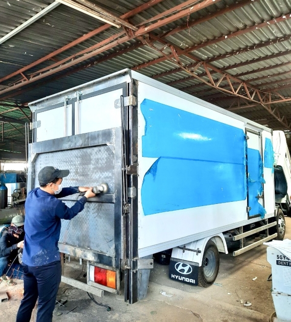 Sửa thùng xe tải 4