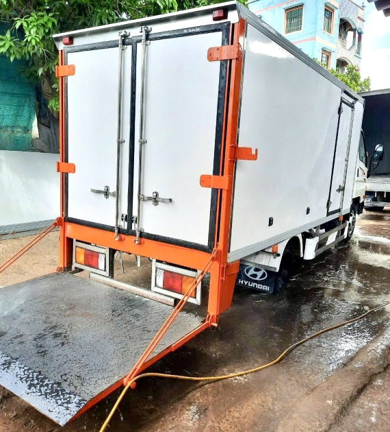 Gắng bửng xe nâng uy tín 